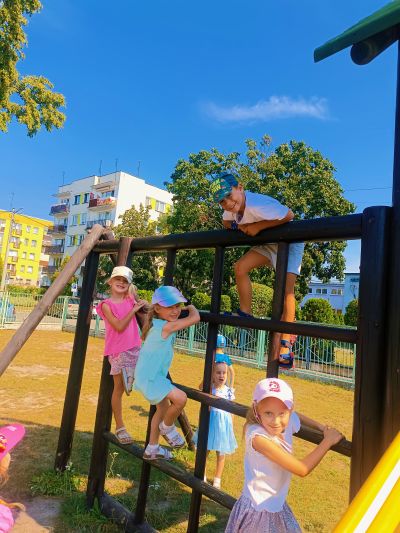 Pierwszy tydzień zabawy i radości w Jedyneczce